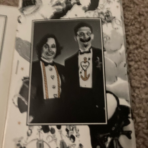 Lunch at the Ritz Twilight moon and star clip-on earring set on card 🌝⭐️🏁 - Picture 5 of 9